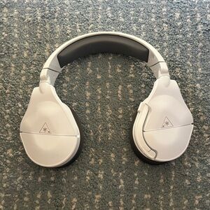 Turtle Beach White Over-Ear Headphones
